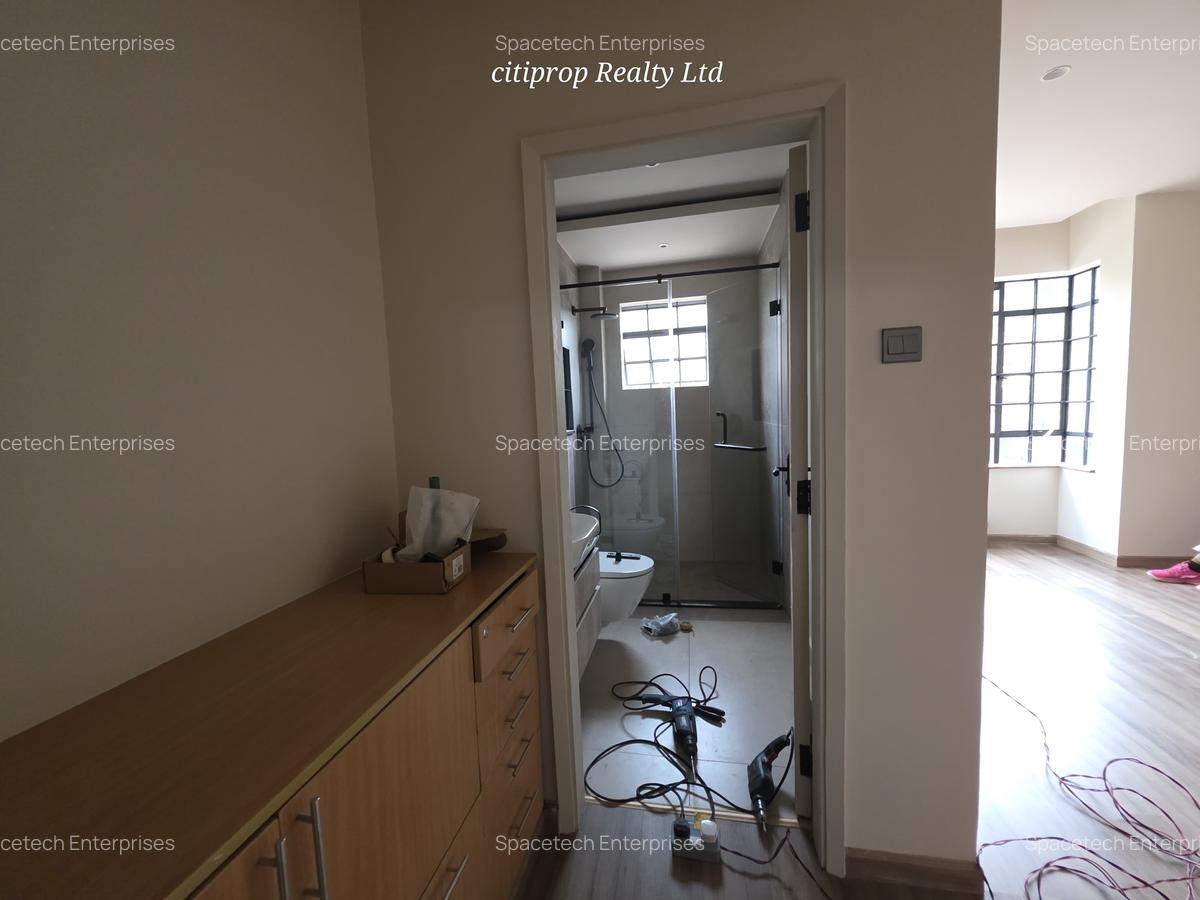 4 Bed Townhouse with En Suite in Westlands Area - 17