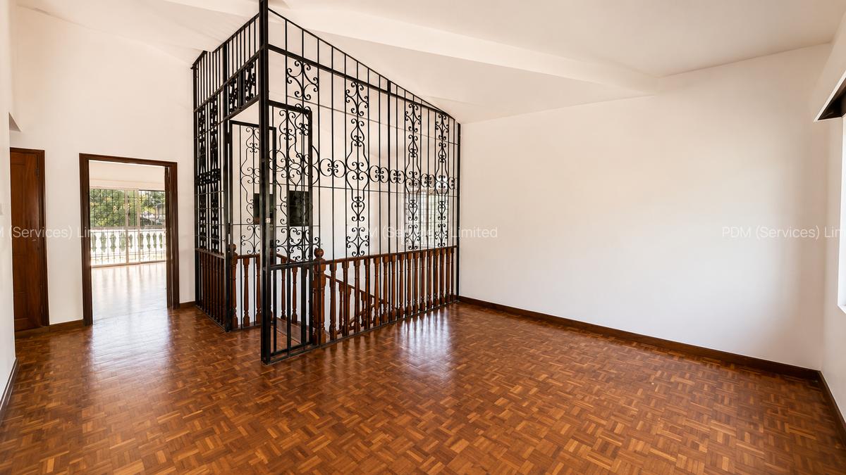 Commercial Property with Parking in Gigiri - 7