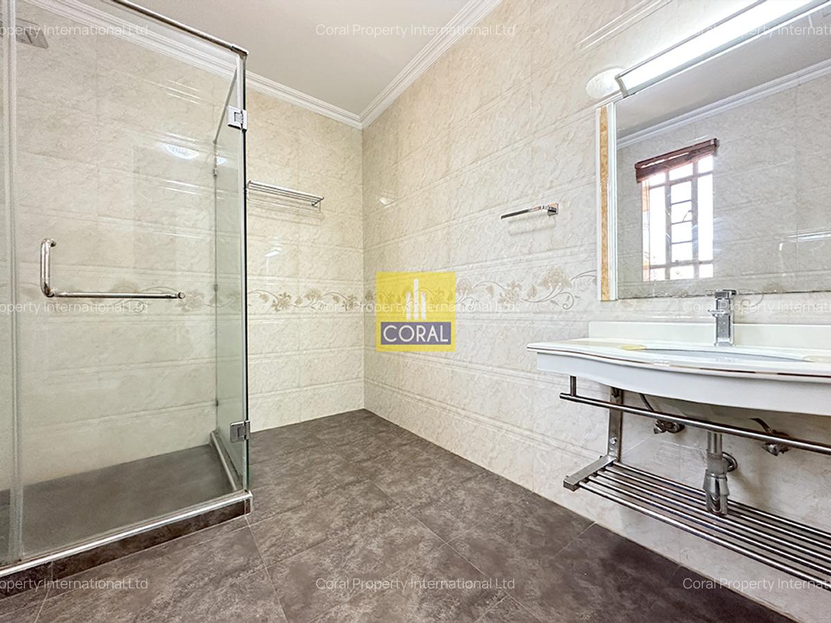 4 Bed Townhouse in Spring Valley - 10