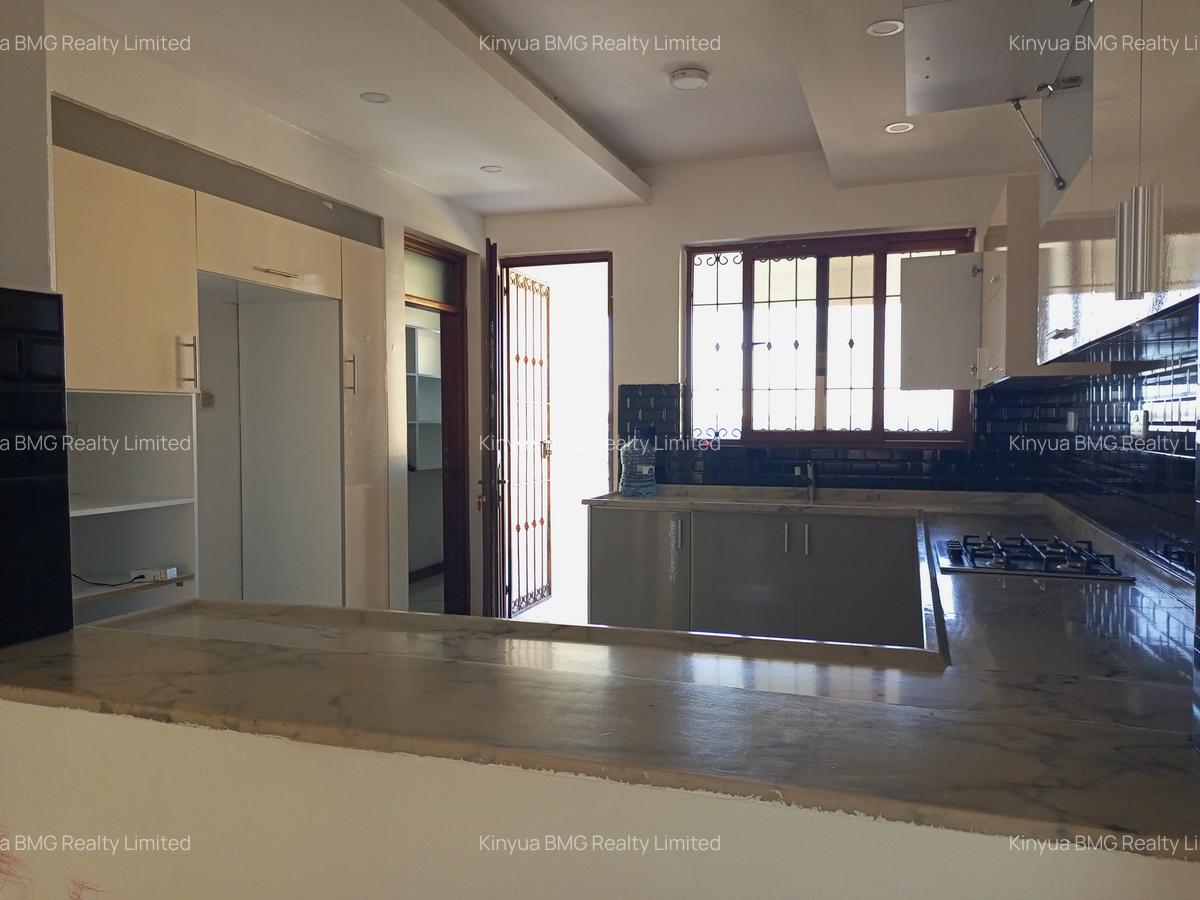 Serviced 3 Bed Apartment with En Suite in Nyali Area - 4