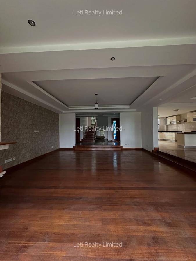 5 Bed Townhouse with En Suite in Lavington - 13