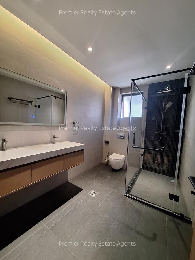2 Bed Apartment with En Suite at Windsor - 3