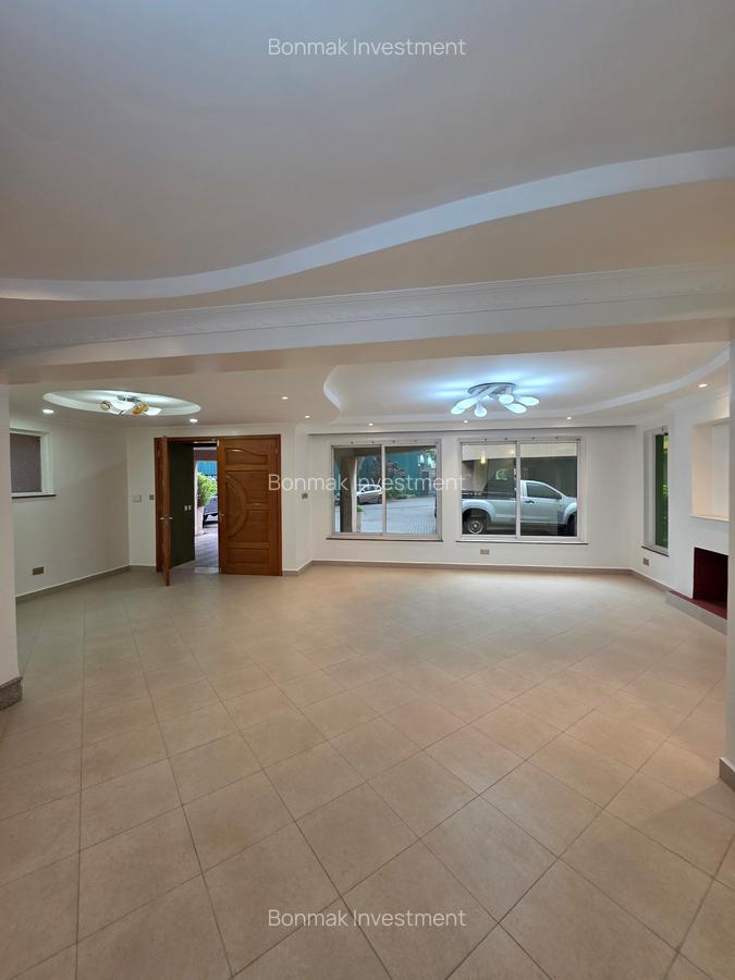 4 Bed Townhouse with En Suite at Riverside Drive - 7
