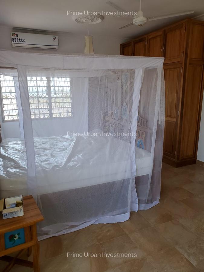 4 Bed House with En Suite at Watamu - Behind Watamu Mall - 8