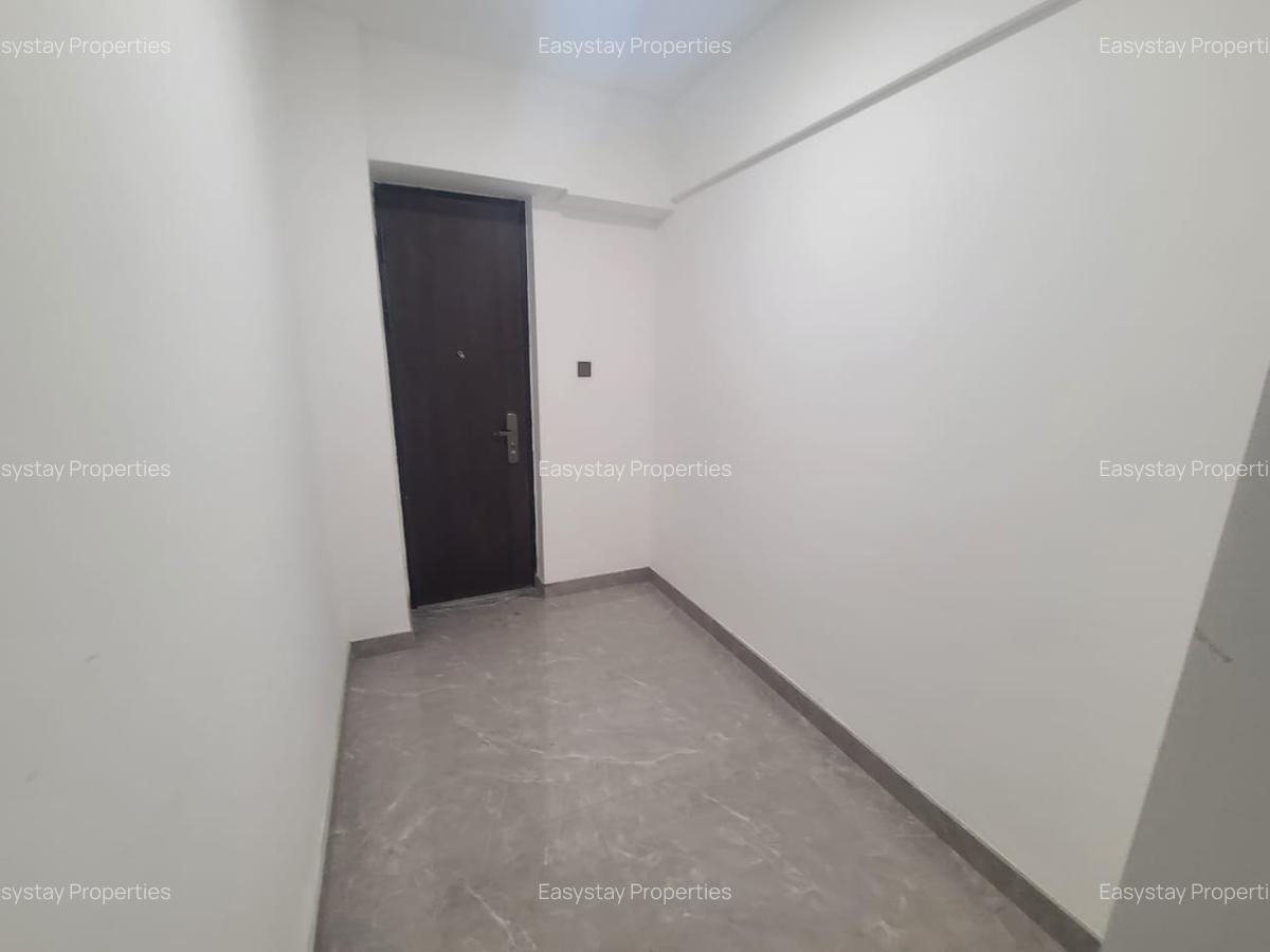 3 Bed Apartment with En Suite in Riverside - 6