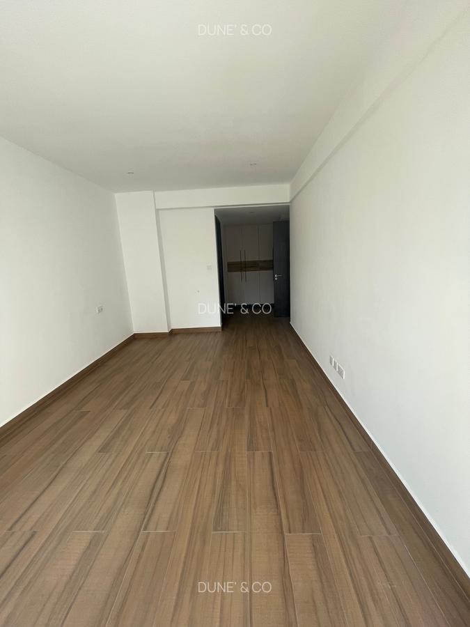 2 Bed Apartment with En Suite in Westlands Area - 18