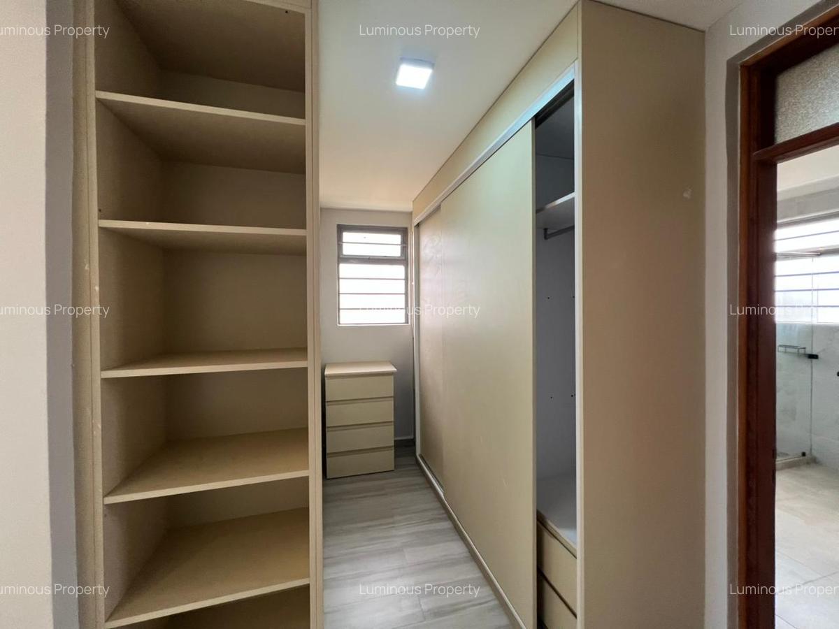 4 Bed House with En Suite at Membley - 9