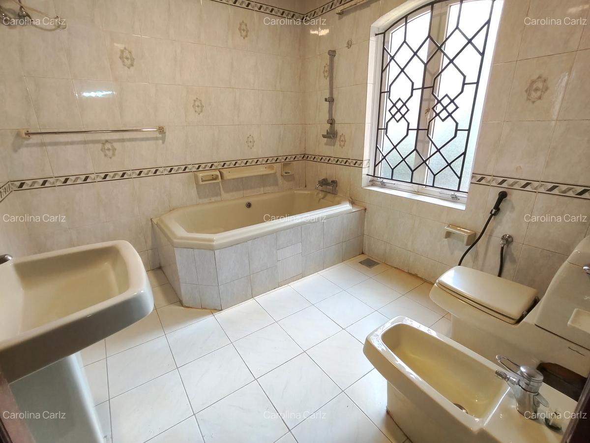 4 Bed House with En Suite at Spring Valley - 15