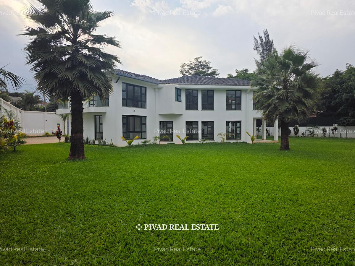 6 Bed House with Garden in Runda - 16