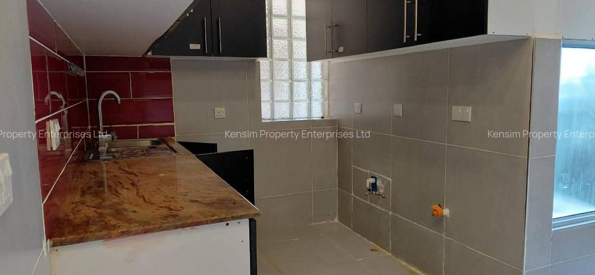 5 Bed House with En Suite in Runda - 6