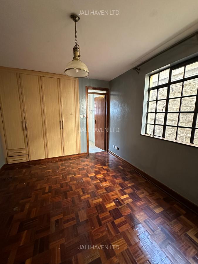 5 Bed Townhouse with En Suite in Kileleshwa - 14