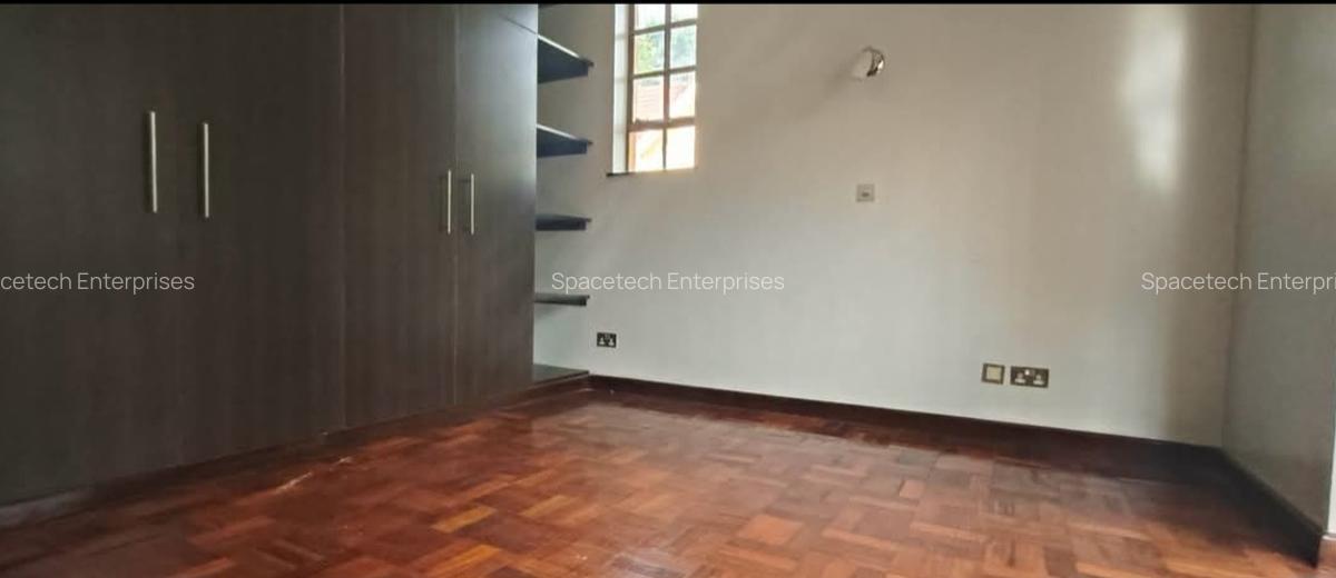 4 Bed Townhouse with En Suite in Rosslyn - 18