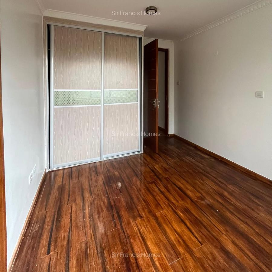 Serviced 3 Bed Apartment with En Suite in Riverside - 12