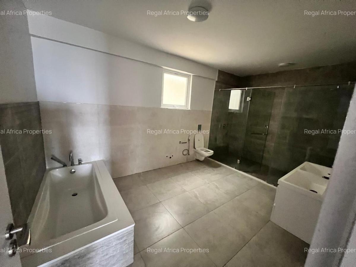Serviced 4 Bed Apartment with En Suite at Nyeri Road - 11
