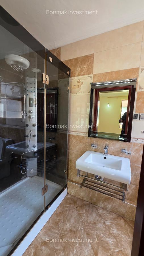 5 Bed Townhouse with En Suite at Lavington Green - 17