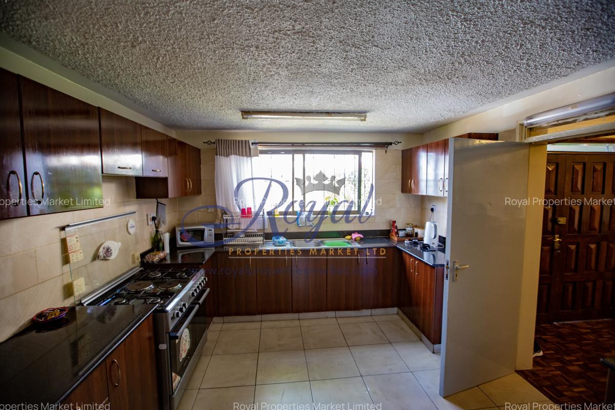 4 Bed House with Garden in Kilimani - 3