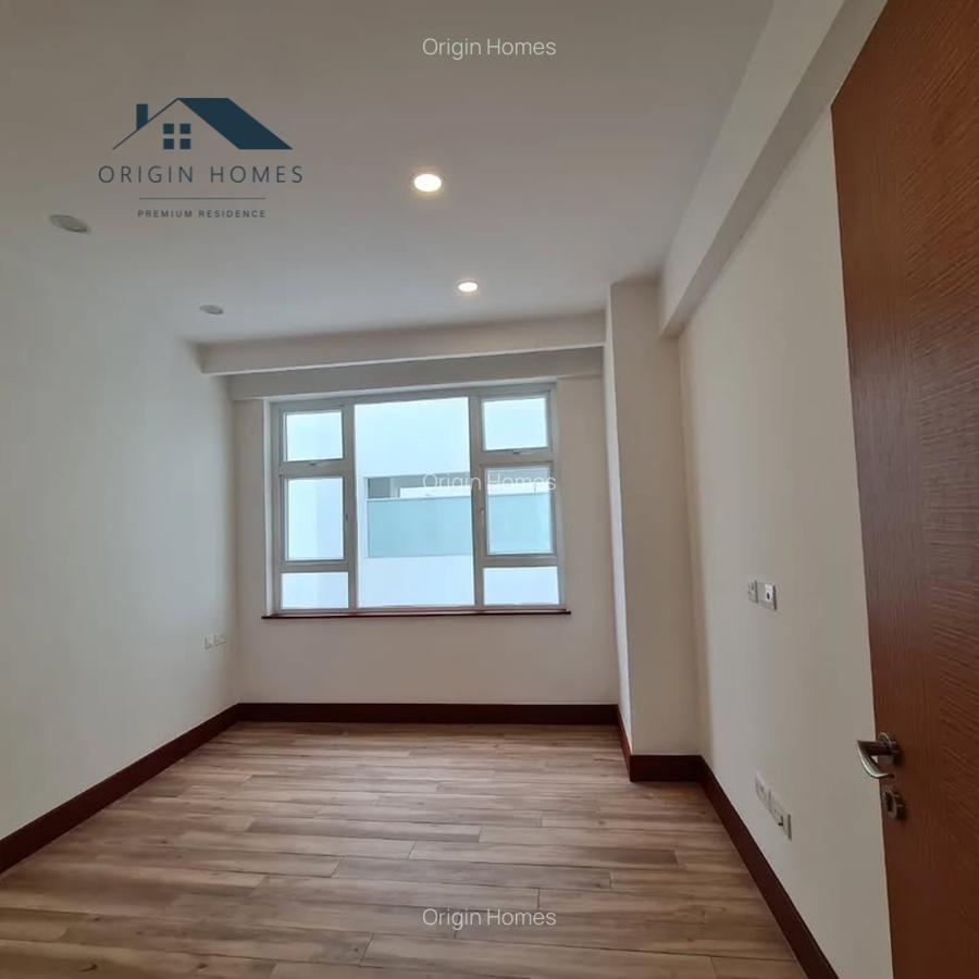 3 Bed Apartment with En Suite at Parklands - 9
