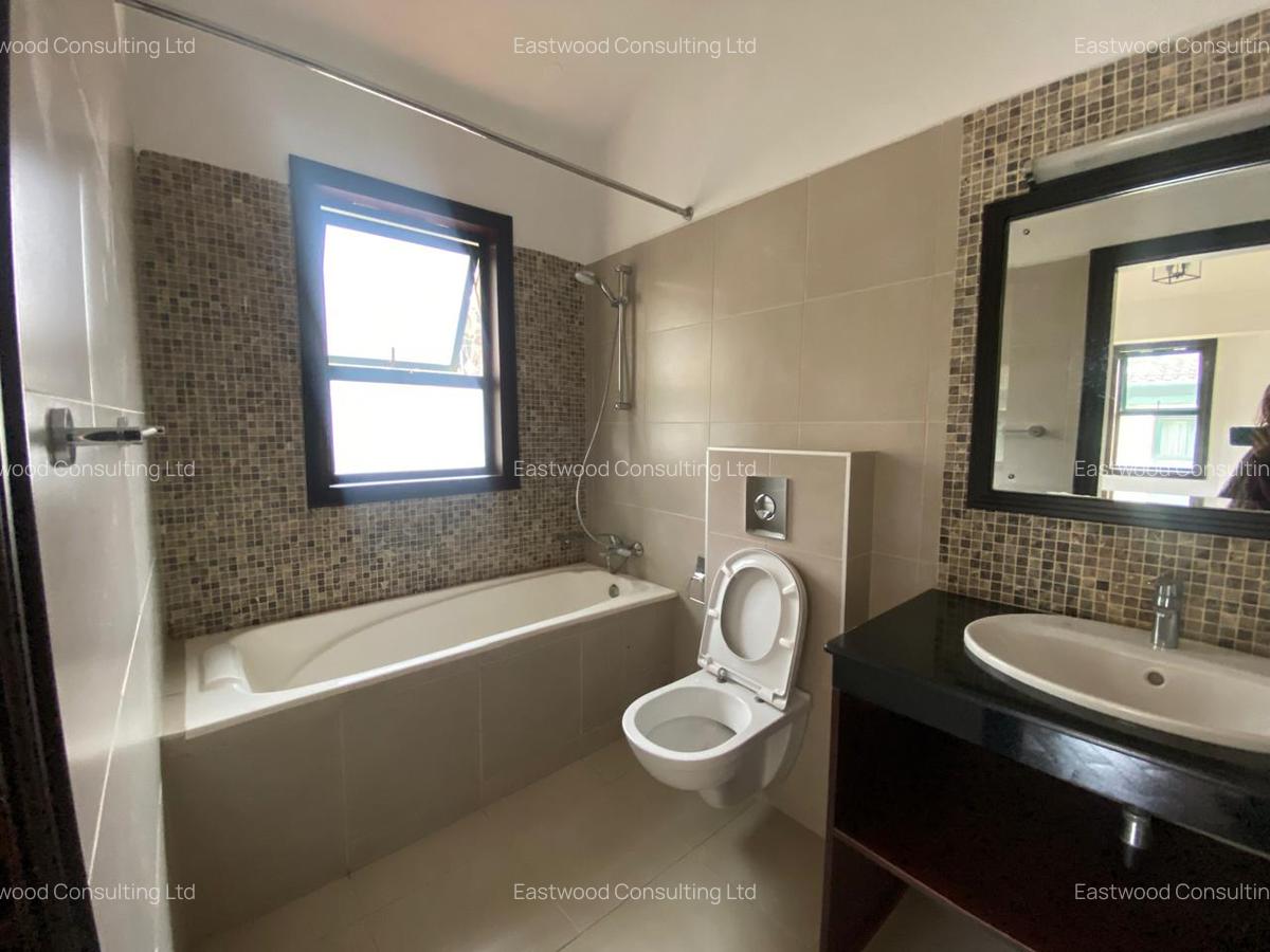 3 Bed House with En Suite in Brookside - 14
