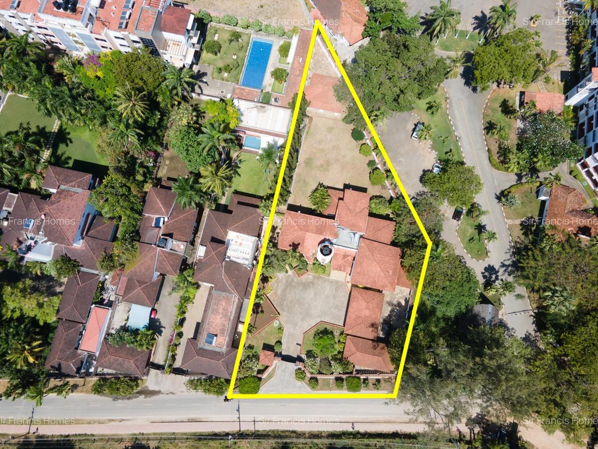 5 Bed House with En Suite at Old Nyali - 4