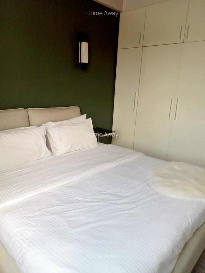 Serviced 2 Bed Apartment with En Suite in Riverside - 10