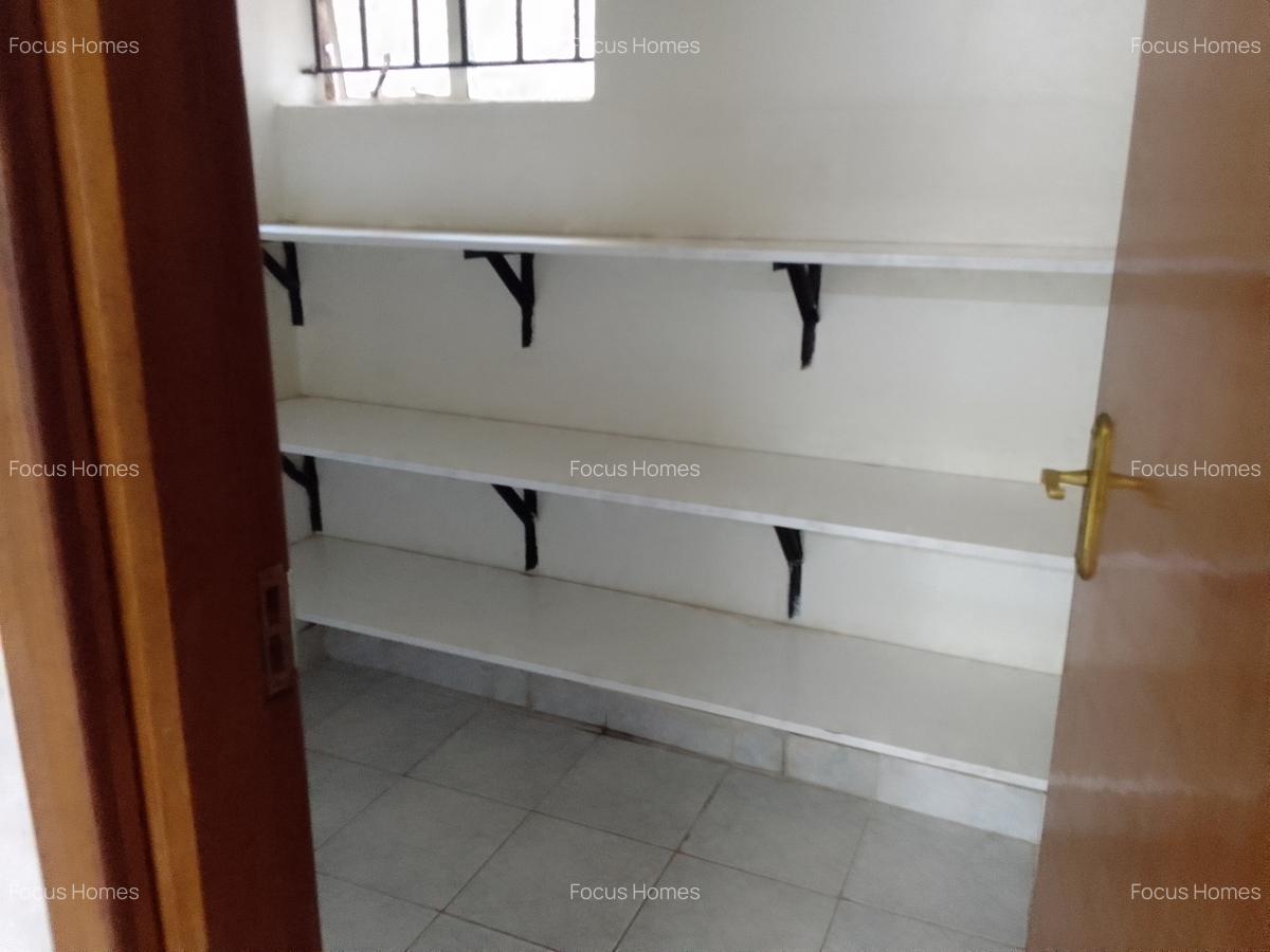 4 Bed Townhouse with En Suite in Lavington - 14