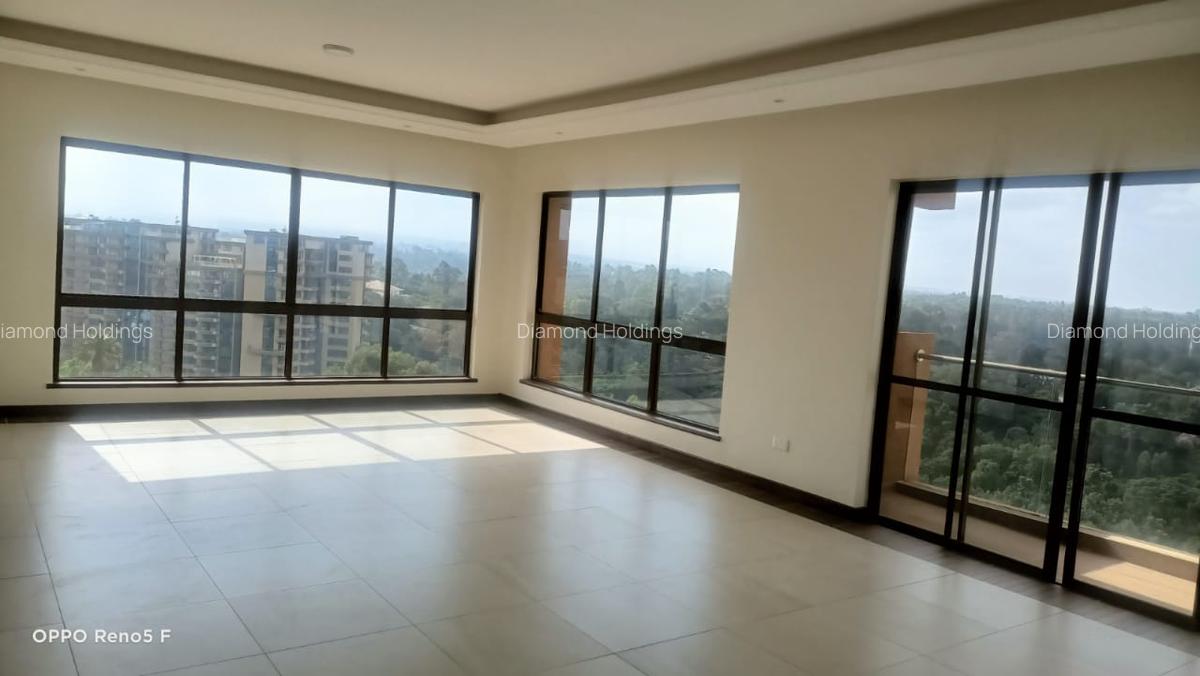 3 Bed Apartment with En Suite at Parklands - 14