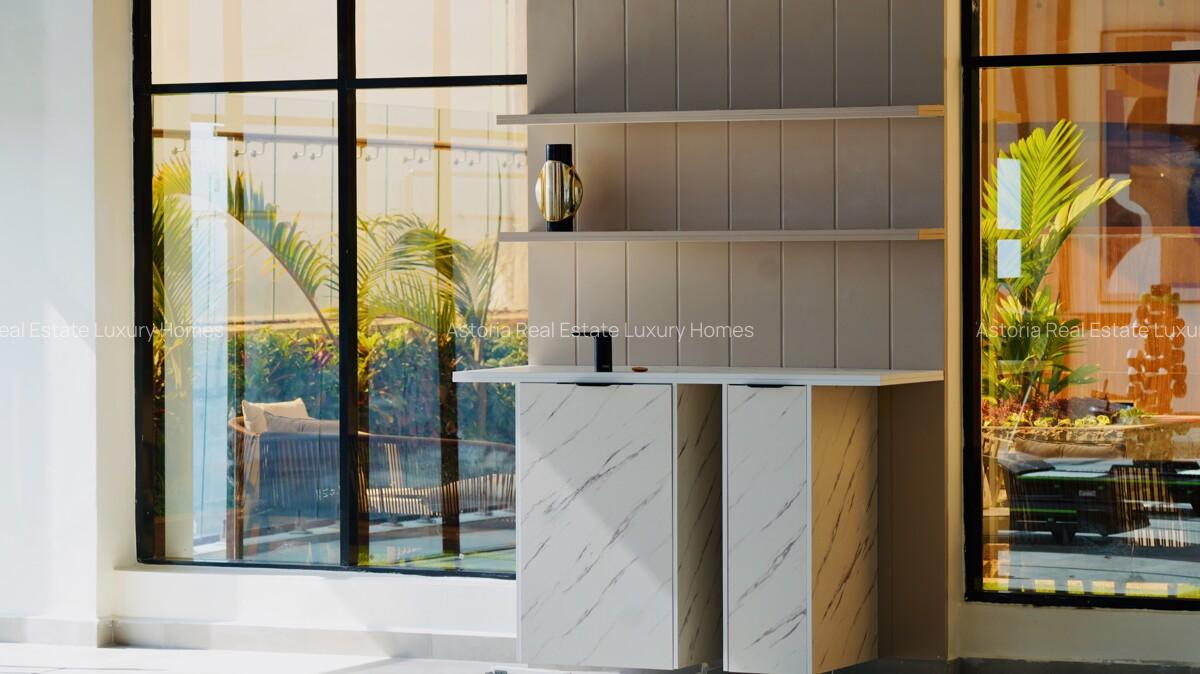 4 Bed Apartment with En Suite at 2026-510 - 15