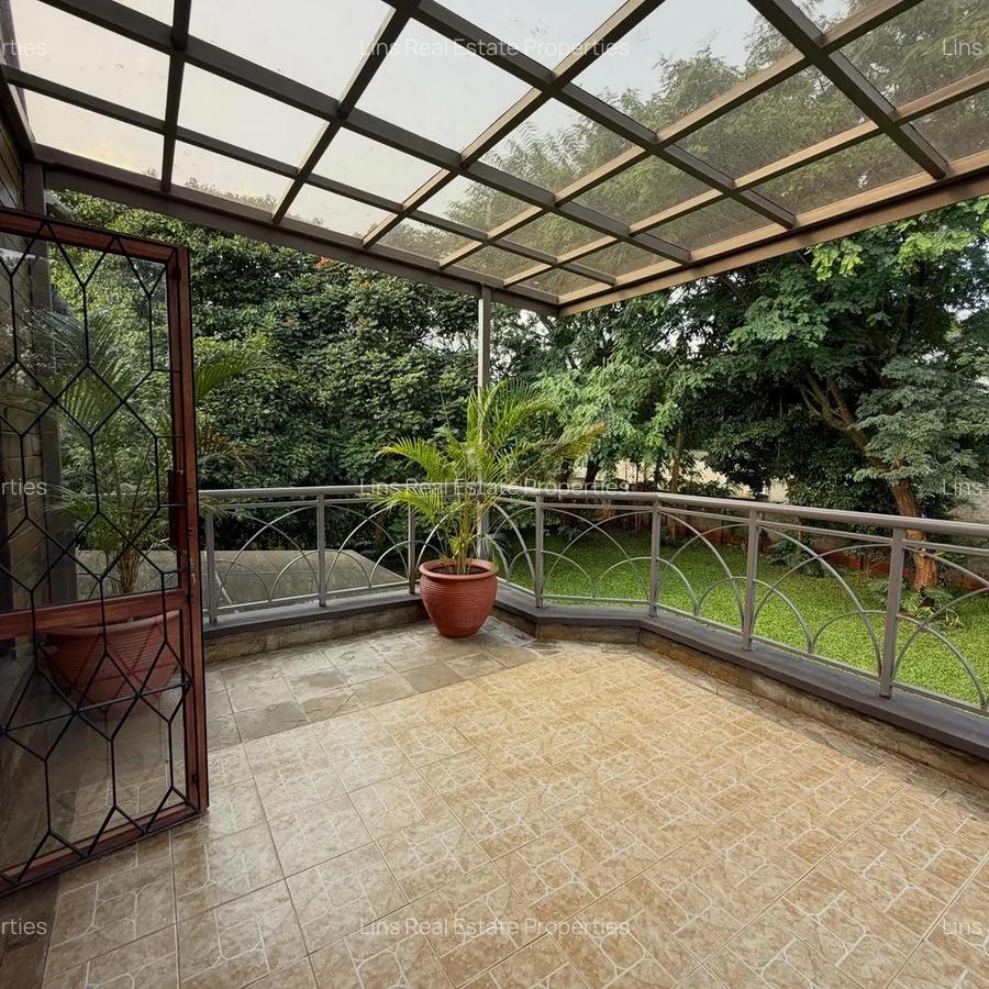 5 Bed Townhouse with En Suite in Runda - 20