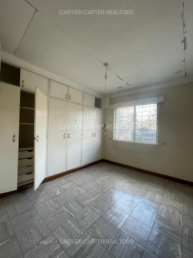 4 Bed House with En Suite in South C - 18