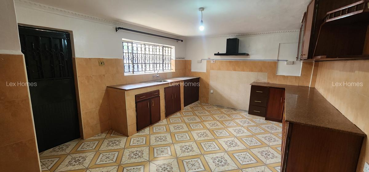 4 Bed House with En Suite at Masai Lodge - 6