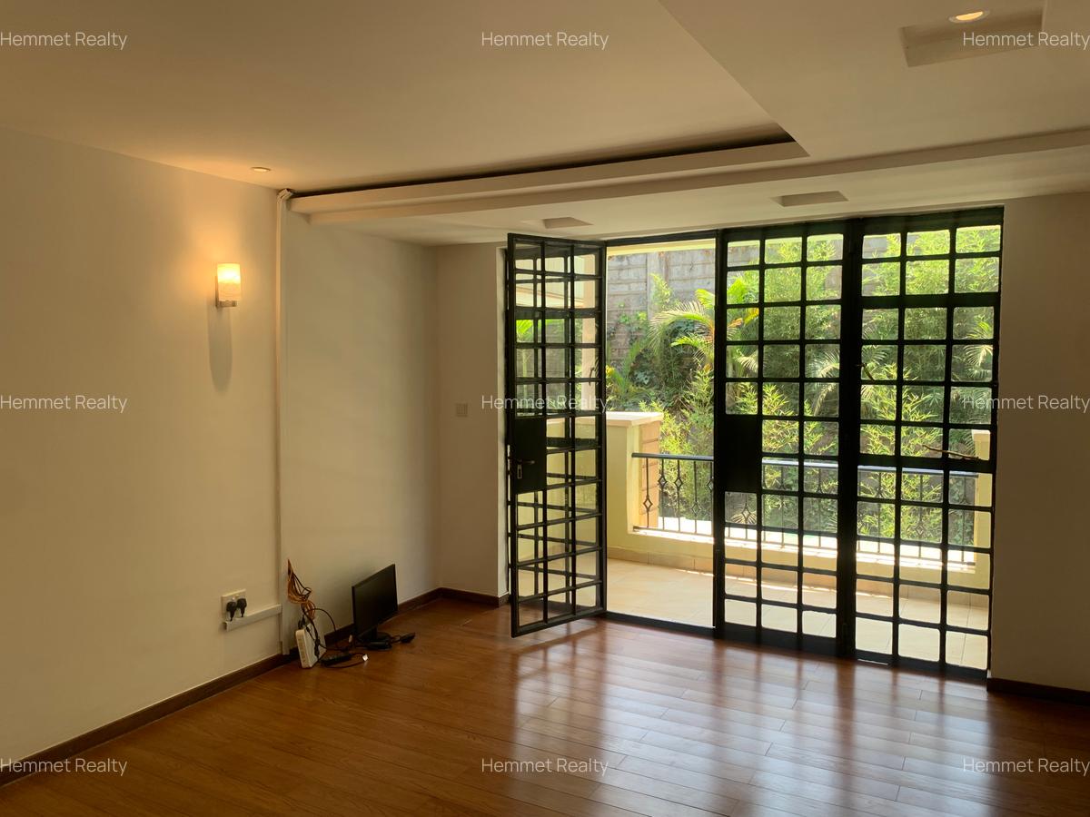 4 Bed Villa with En Suite in Kitisuru - 11
