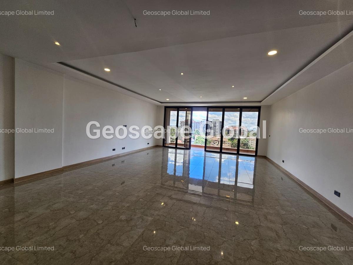 4 Bed Apartment with En Suite in Spring Valley - 1