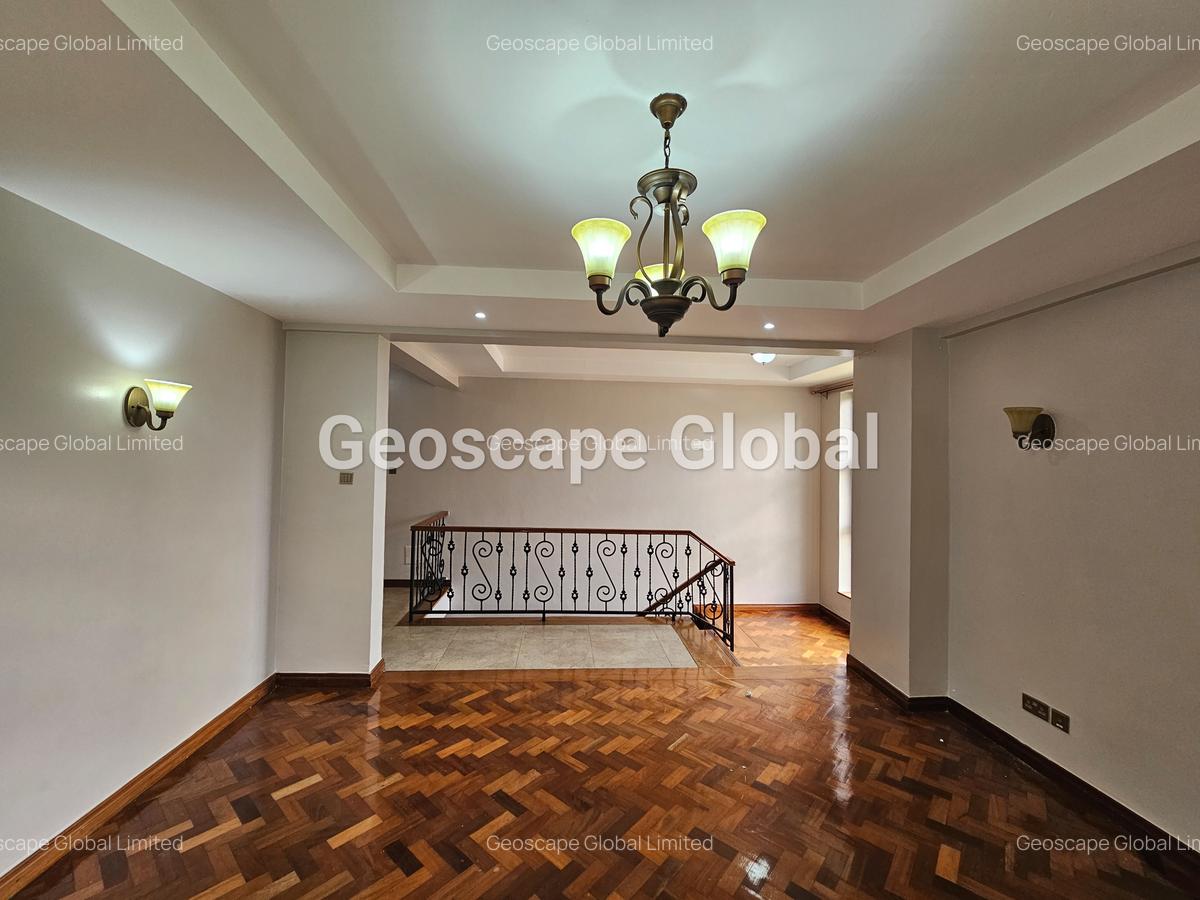 4 Bed Apartment with En Suite in Riverside - 1