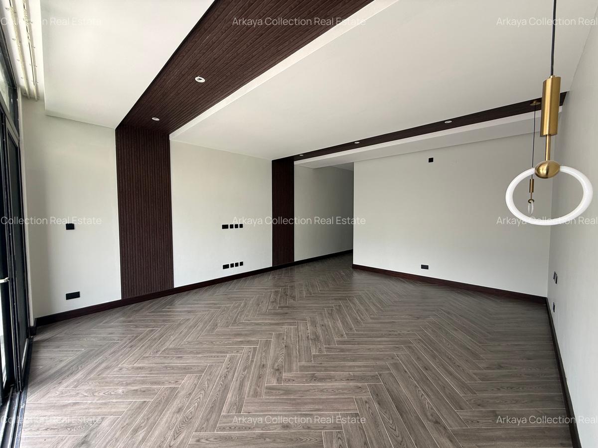 5 Bed House with En Suite in Nyari - 12