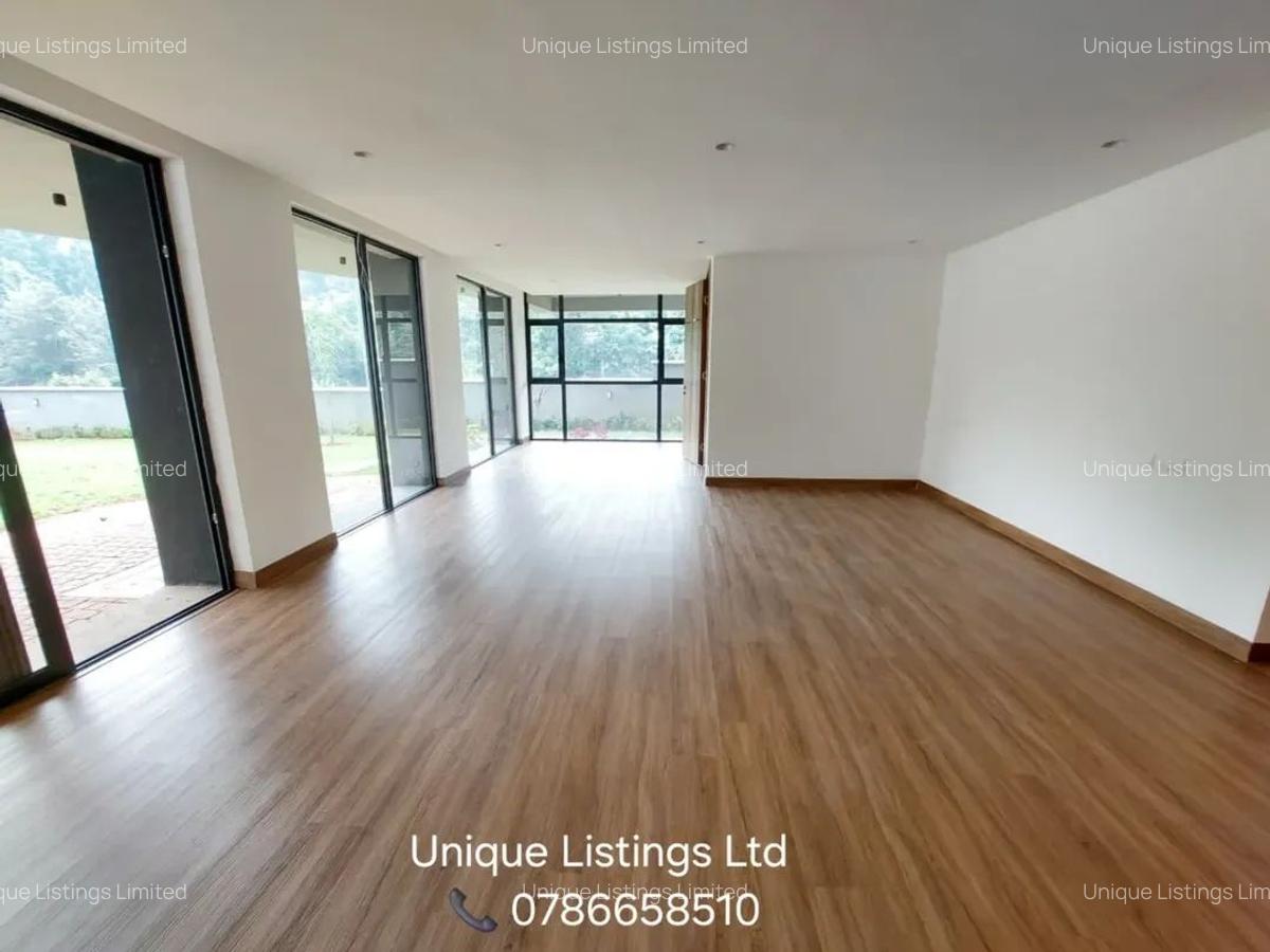 5 Bed House with En Suite in Nyari - 3