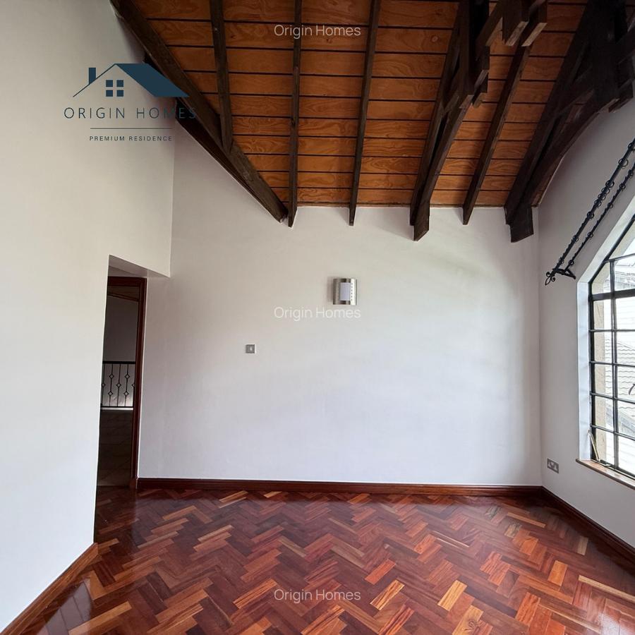 5 Bed Townhouse with En Suite at Lavington - 15