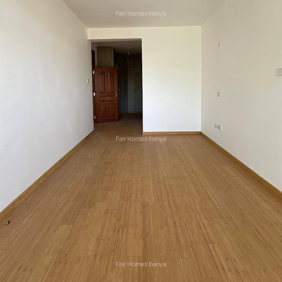 4 Bed Townhouse with En Suite at Convent Drive - 8