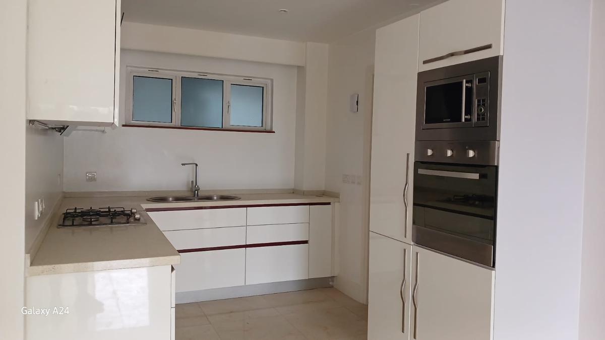 2 Bed Apartment with En Suite in Rhapta Road - 5