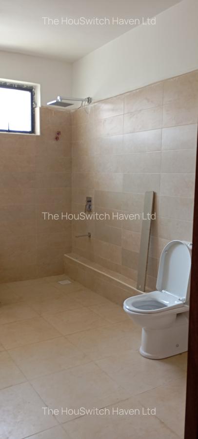 4 Bed Townhouse with En Suite at Off Isaac Gathanju Rd - 10