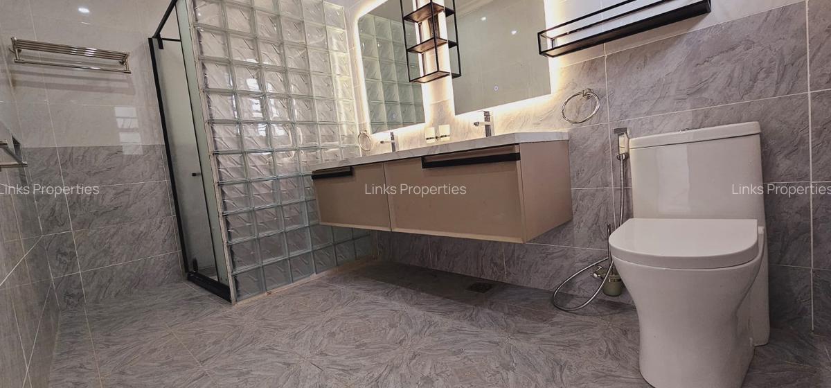 5 Bed Townhouse with En Suite at Kerarapon Road - 3