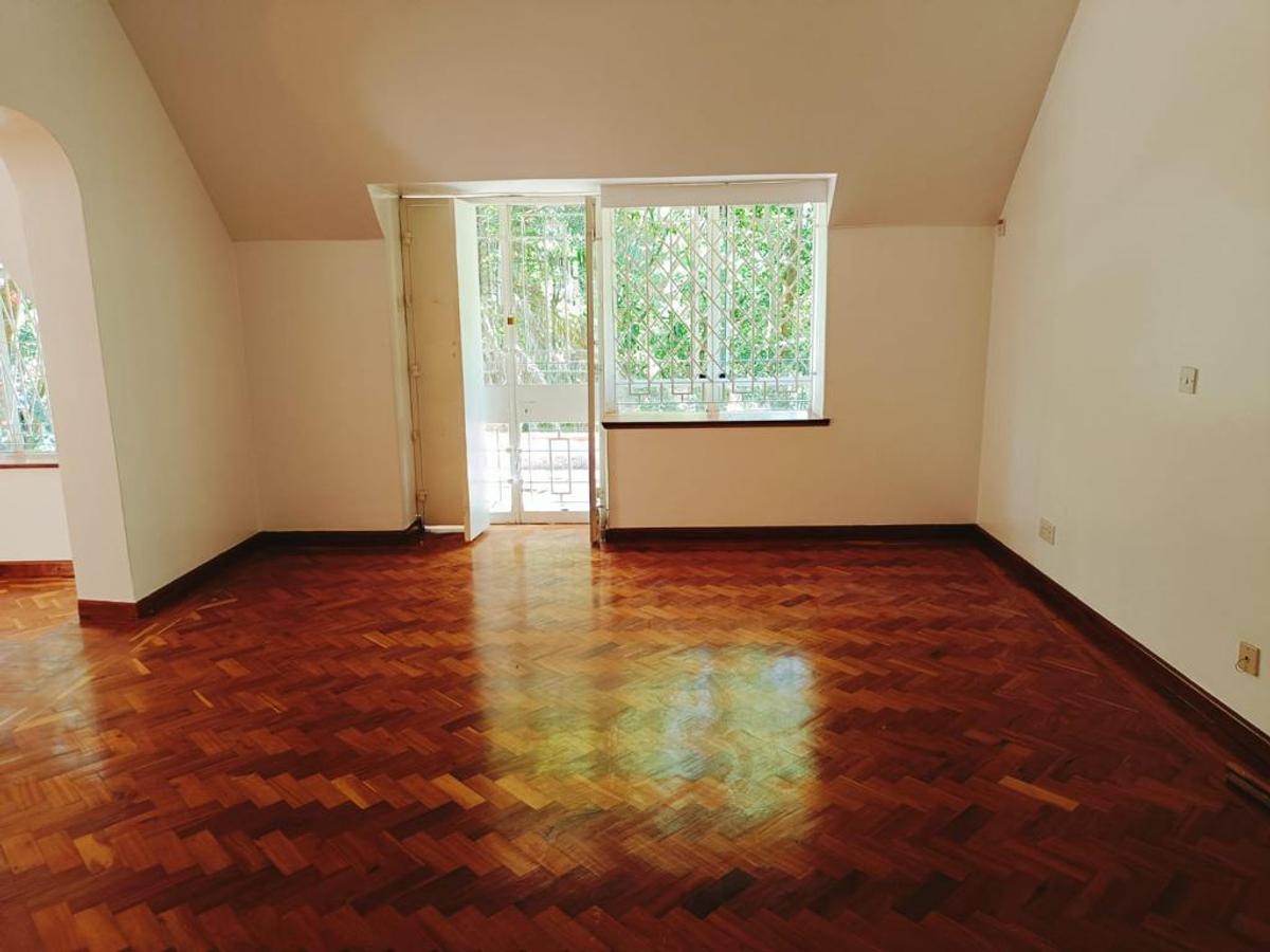 4 Bed House with En Suite in Muthaiga - 12