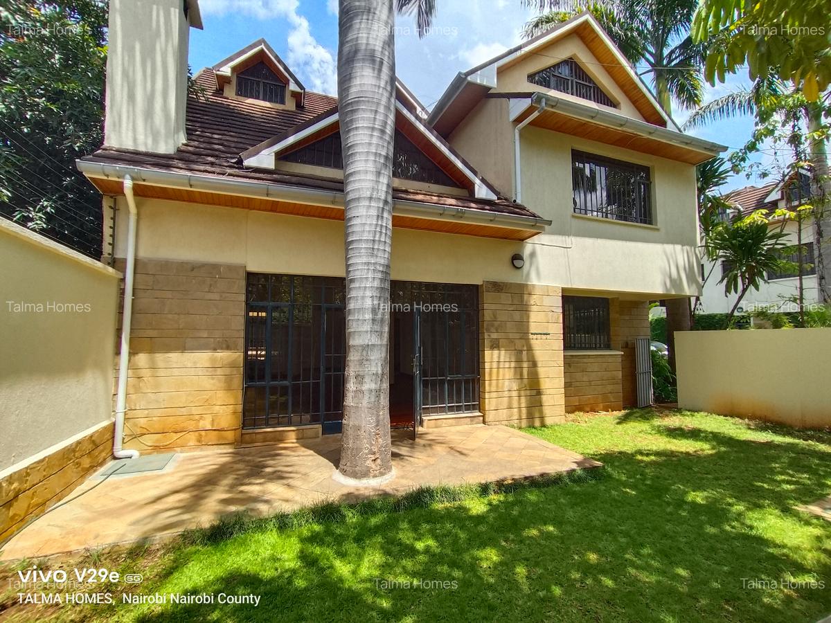 5 Bed Townhouse with En Suite at Lavington - 2