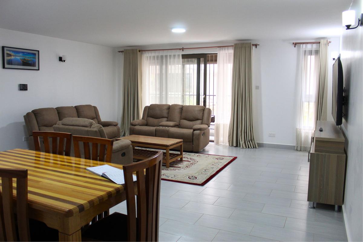 2 Bed Apartment with En Suite in Lavington - 7