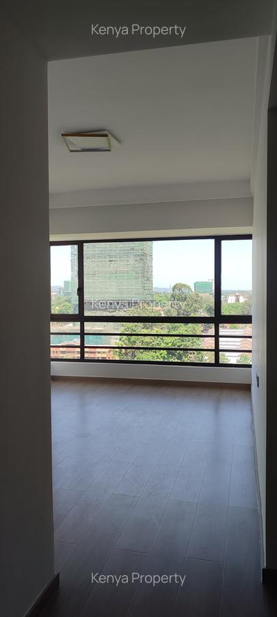 Serviced 3 Bed Apartment with En Suite at Riverside Drive - 7