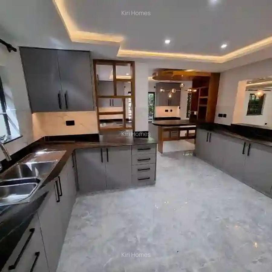 4 Bed Townhouse with En Suite in Lavington - 7