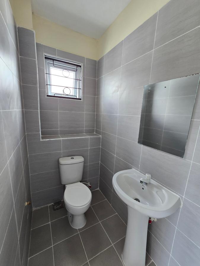 2 Bed Apartment with En Suite in Mtwapa - 12