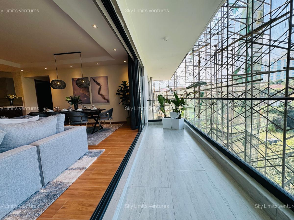 2 Bed Apartment with En Suite at Riverside Drive - 2