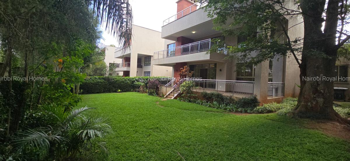 5 Bed Townhouse with En Suite at Lavington Green - 17