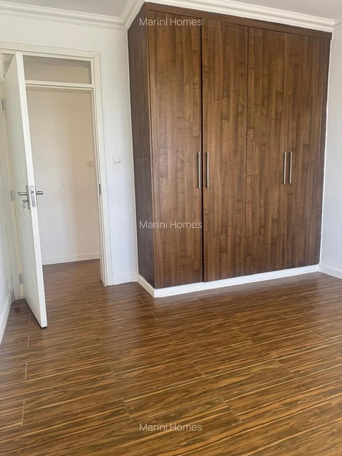 3 Bed Apartment with En Suite in Riverside - 14