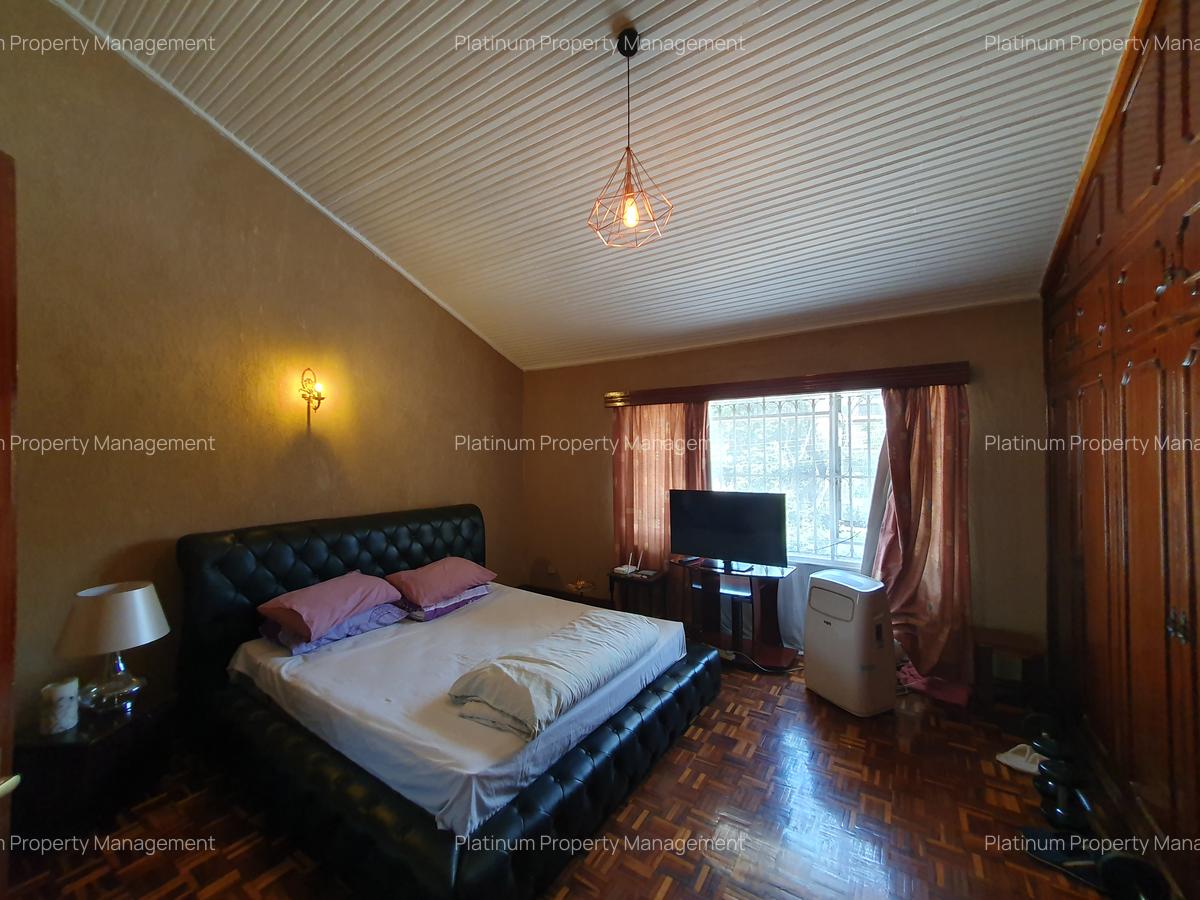 4 Bed House with En Suite at 2Nd Parklands Avenue - 16